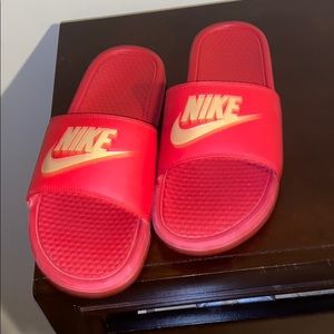 Nike jdi slides